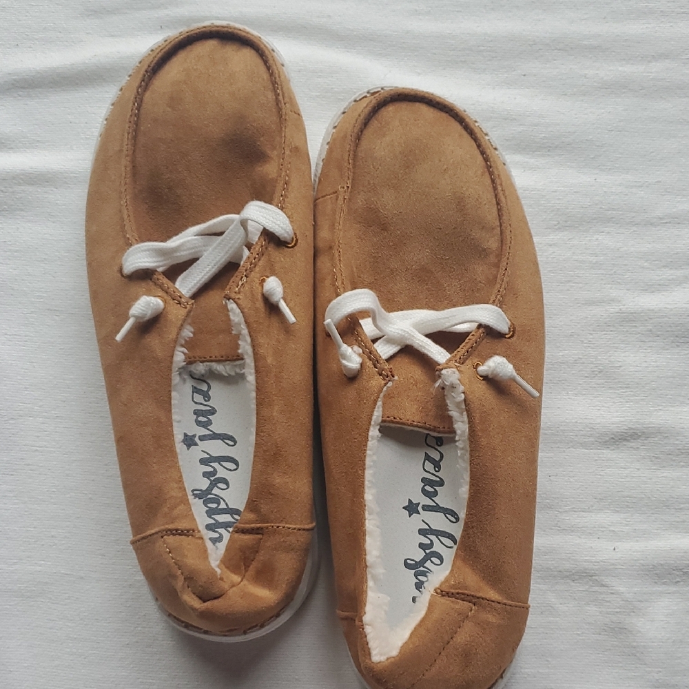 Gypsy Jazz Tan Casual Shoes Box Label
